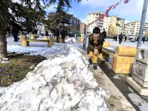 Kırşehir'de Kar Keyfi: Çocuklar Karın Tadını Çıkardı!