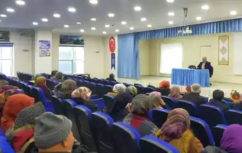 Kırşehir'de Umreye Gidenlere Seminer
