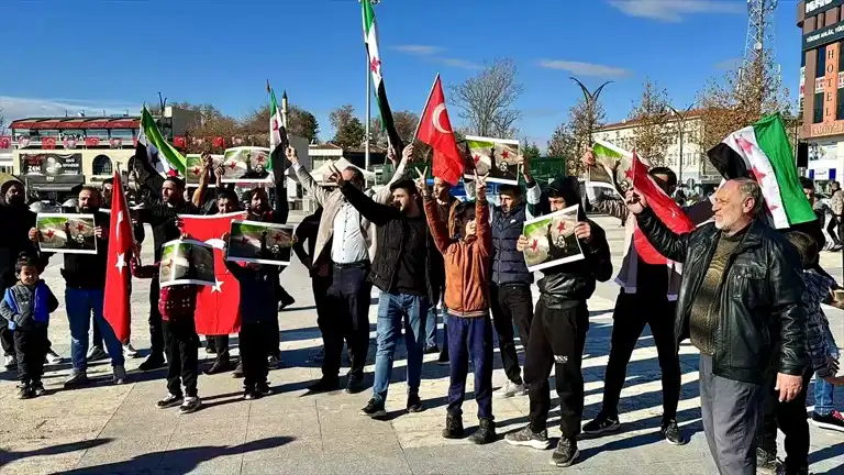 Baas Rejimi Düştü, Kutlamalar Başladı!