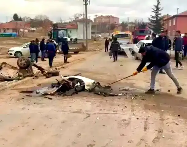 Kırşehir Mucur'da Ağır Kaza: 17 Yaşındaki Sürücü Yaralı
