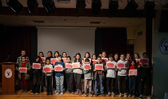 Bilimle büyüyen Bornova’da 179 genç sertifikalarını aldı