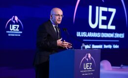 Mehmet Şimşek’ten  UEZ’de güçlü ekonomi vurgusu:     Şoklara karşı hazırlıklıyız, program çalışıyor