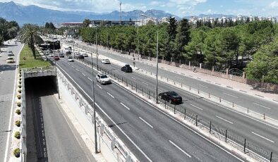 Yüzüncü Yıl Bulvarı’nda asfaltlama çalışması tamamlandı